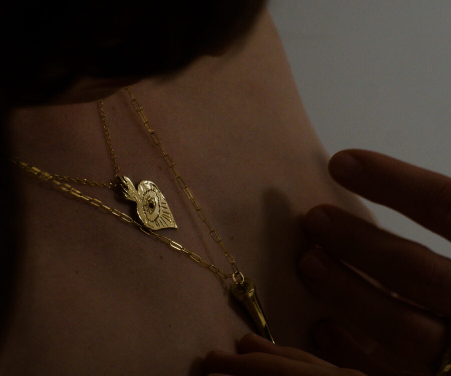 Collier Coeur Sacré Précieux Rubis